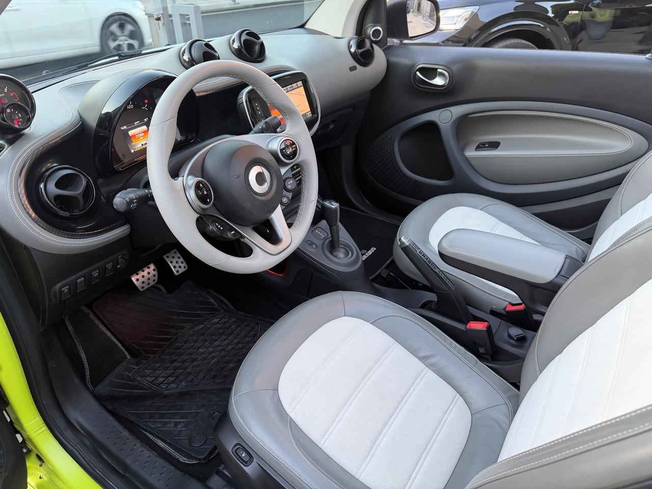 Smart ForTwo BRABUS 0.9 Turbo twinamic cabrio 109cv