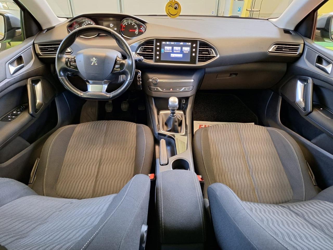 Peugeot 308 PureTech Turbo 136 cv. 1.2 benzina