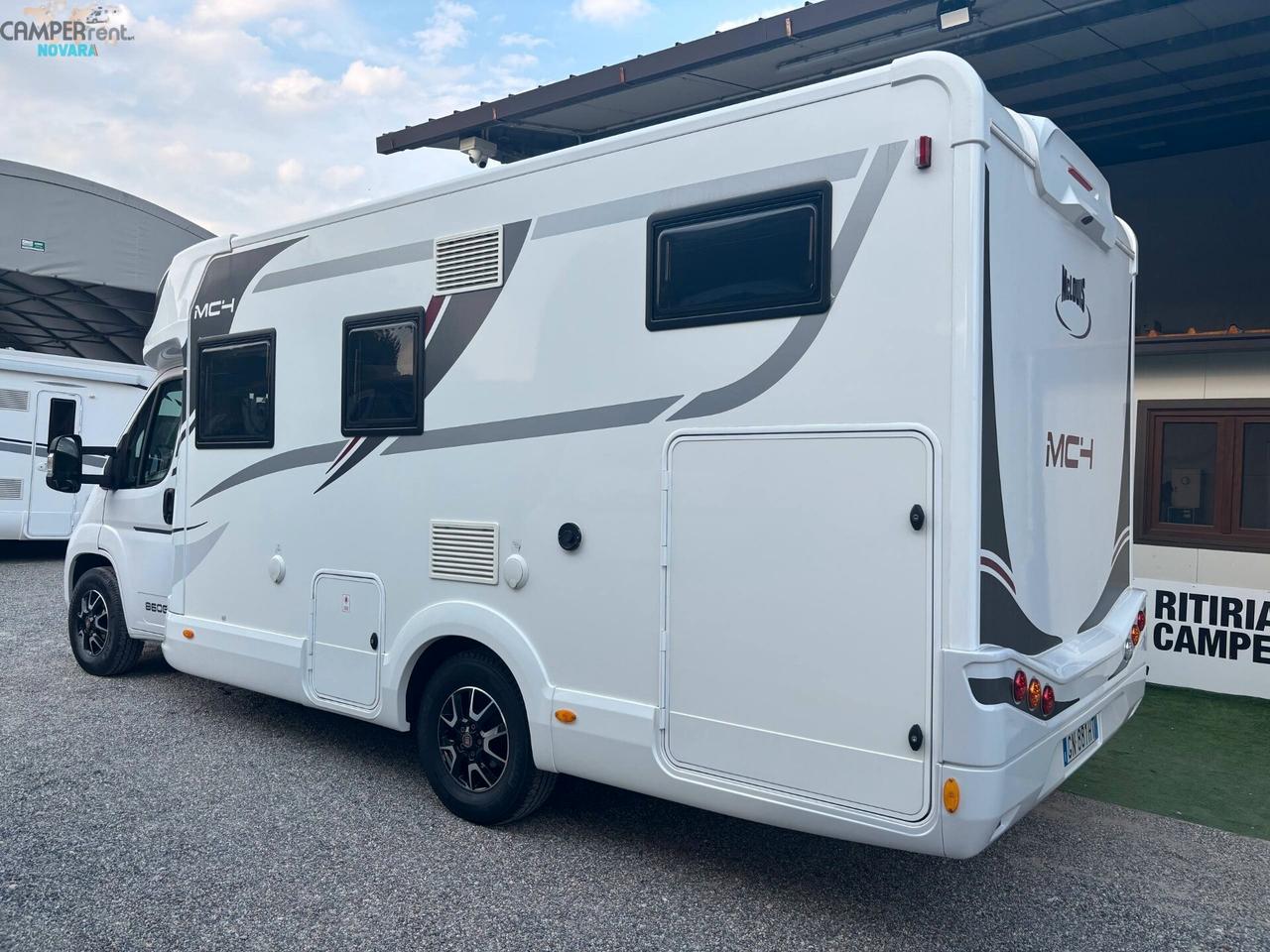 MCLOUIS MC4 860G - Semintegrale con letto matrimoniale in coda e letto basculante