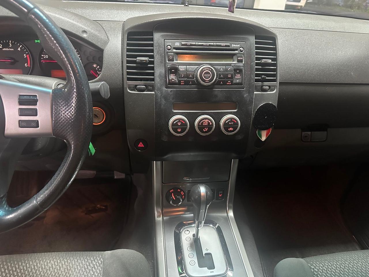 Nissan Navara LE 2.5 dCi #9334