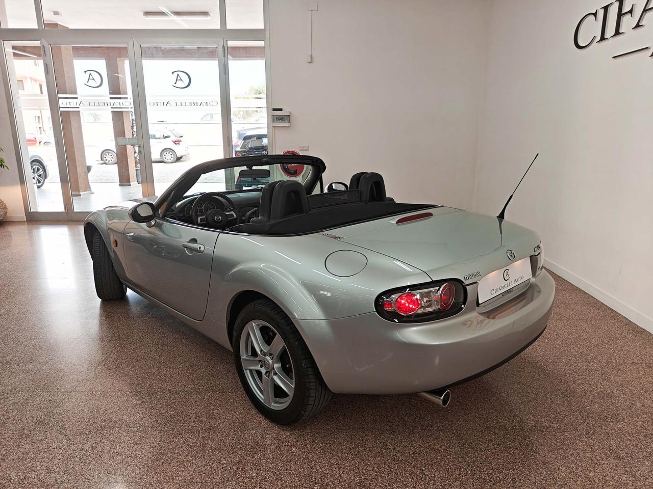 Mazda MX-5 Roadster 1.8L Wind