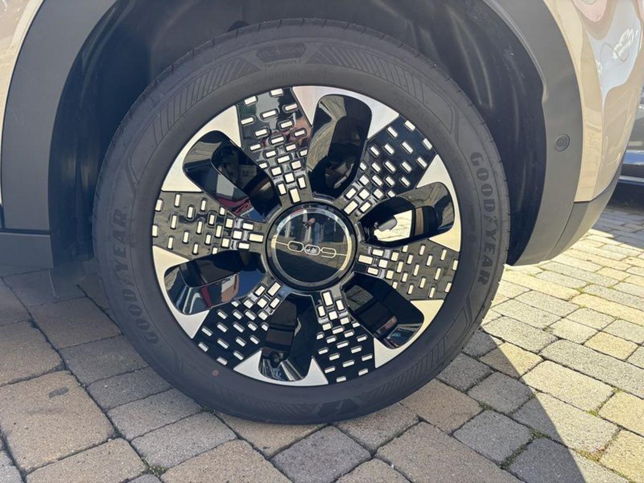 Fiat 600 Hybrid 110 CV DCT MHEV La Prima LED-CAM-18"