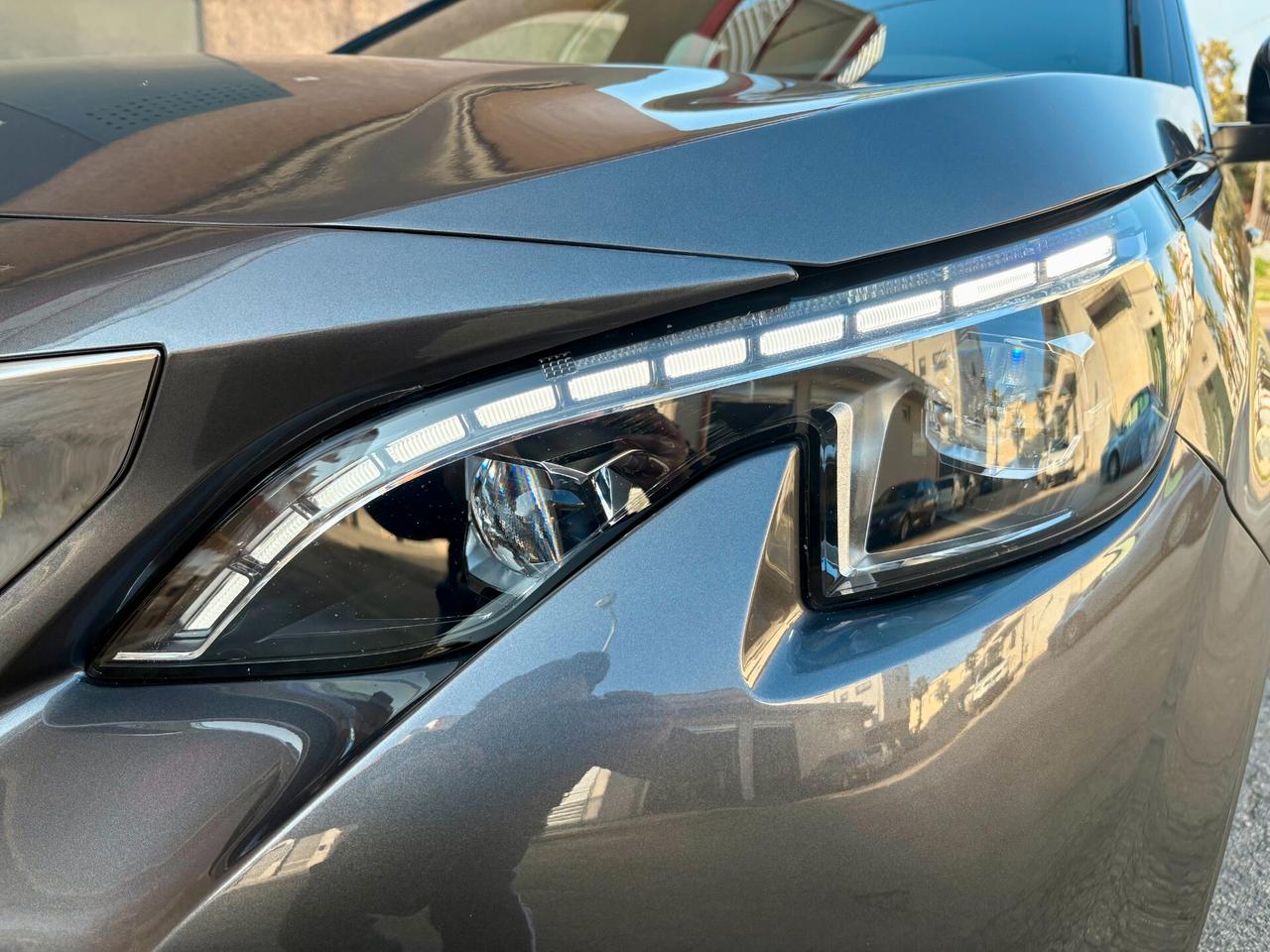 Peugeot 3008 1.5 hdi 130cv "GT-LINE"- '20