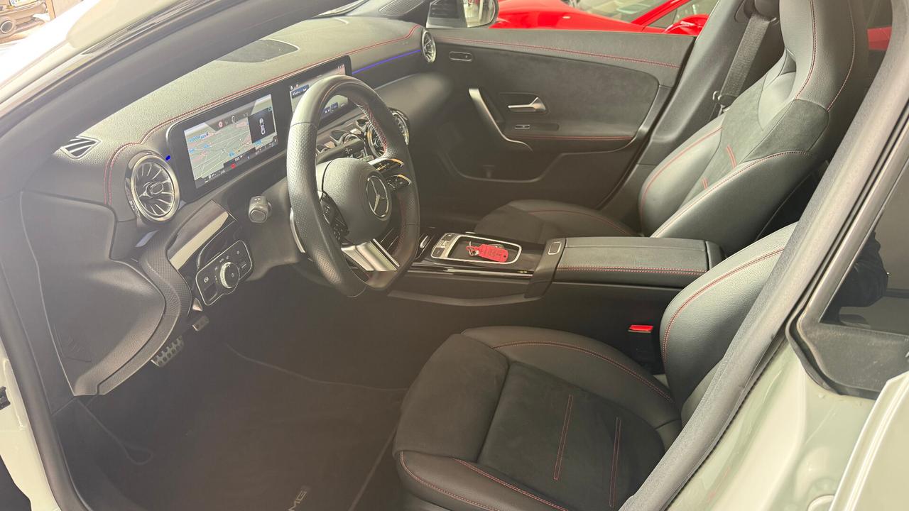 MERCEDES CLA 200 D PREMIUM AMG TETTO