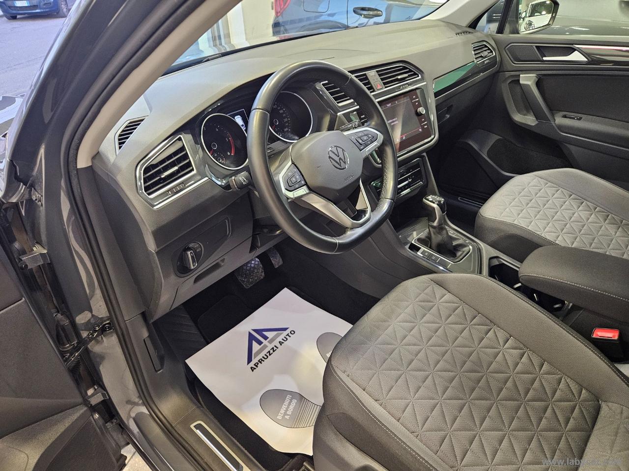 VOLKSWAGEN Tiguan 2.0 TDI 150CV SCR DSG Life