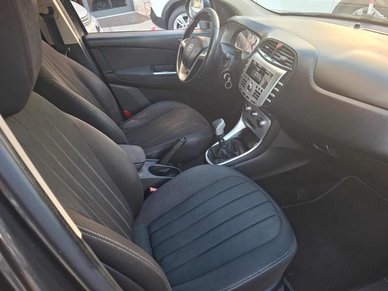 Lancia Delta 1.6 MJT Silver * Alcantara * garantita 12 mesi