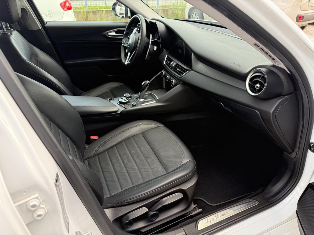 Alfa Romeo Giulia 2.2 Turbodiesel 180 CV AT8 Sport Edition