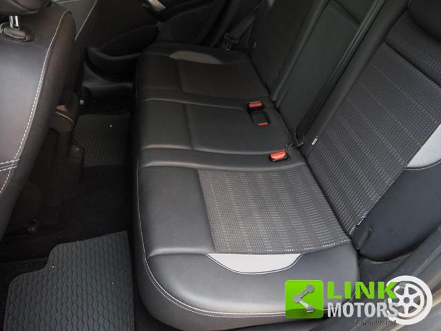 PEUGEOT 2008 BlueHDi 100 S&S Allure