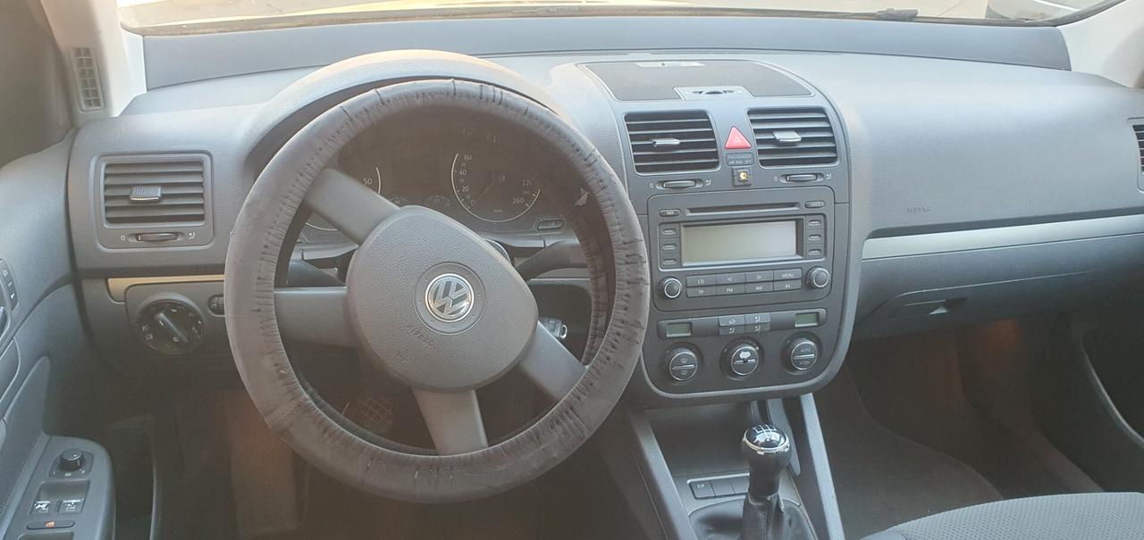 Volkswagen Golf 1.9 TDI 5p. Sportline