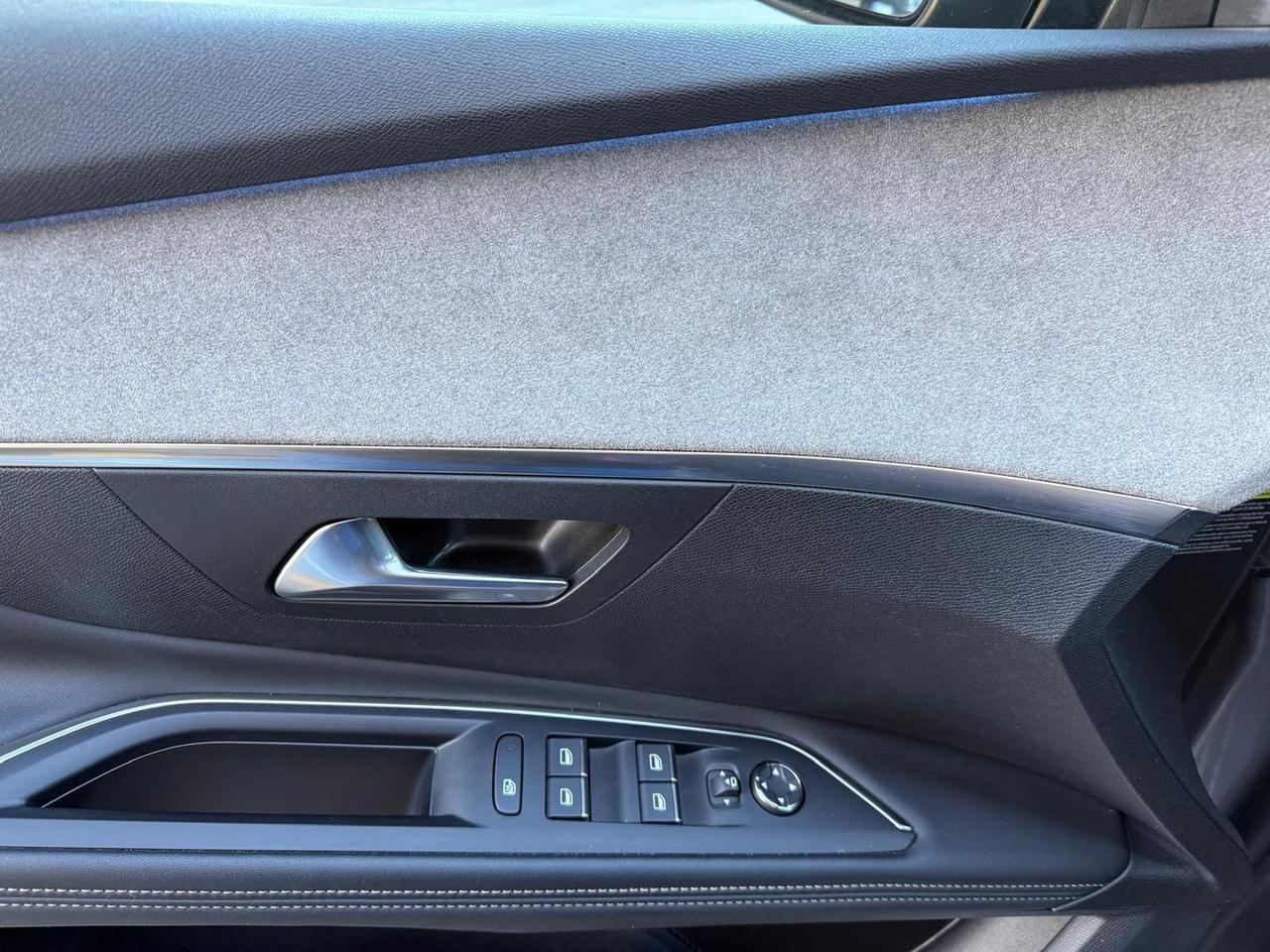 Peugeot 3008 GT 1.5 Blue HDI 130 #7443