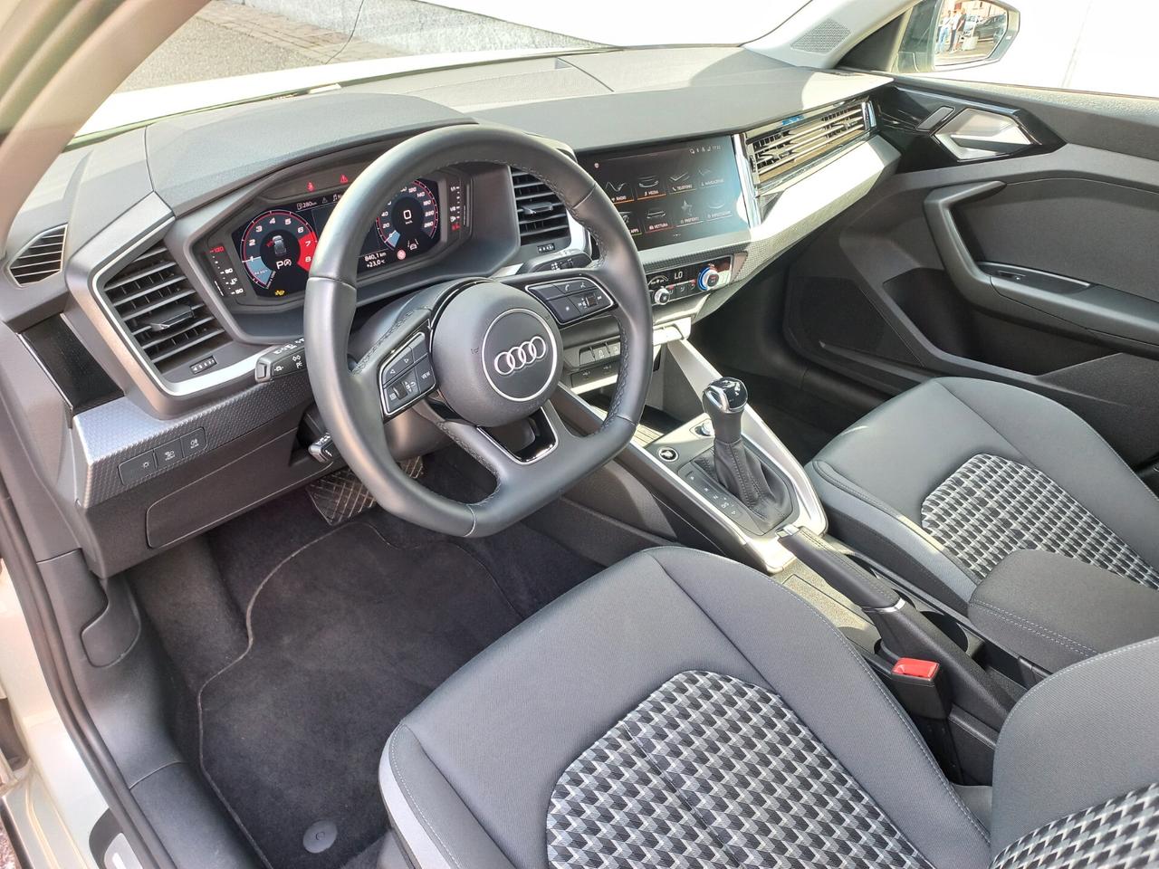 Audi A1 allstreet 30 TFSI S tronic Identity Contrast