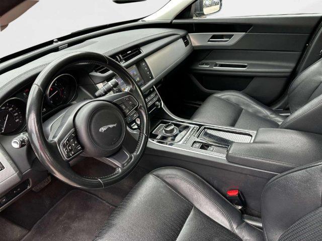 JAGUAR XF 2.0 D 180 CV aut. Prestige