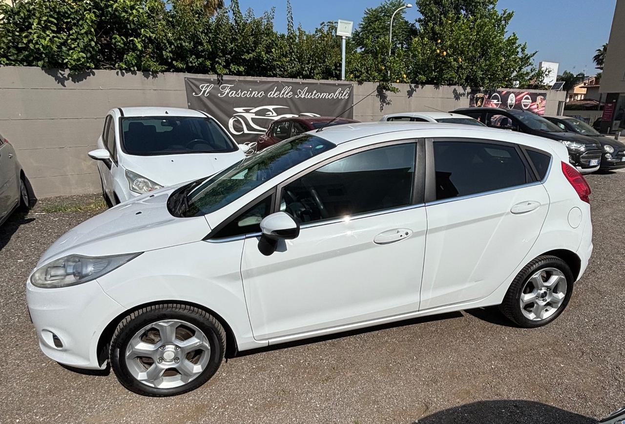 Ford Fiesta Titanium 5 porte