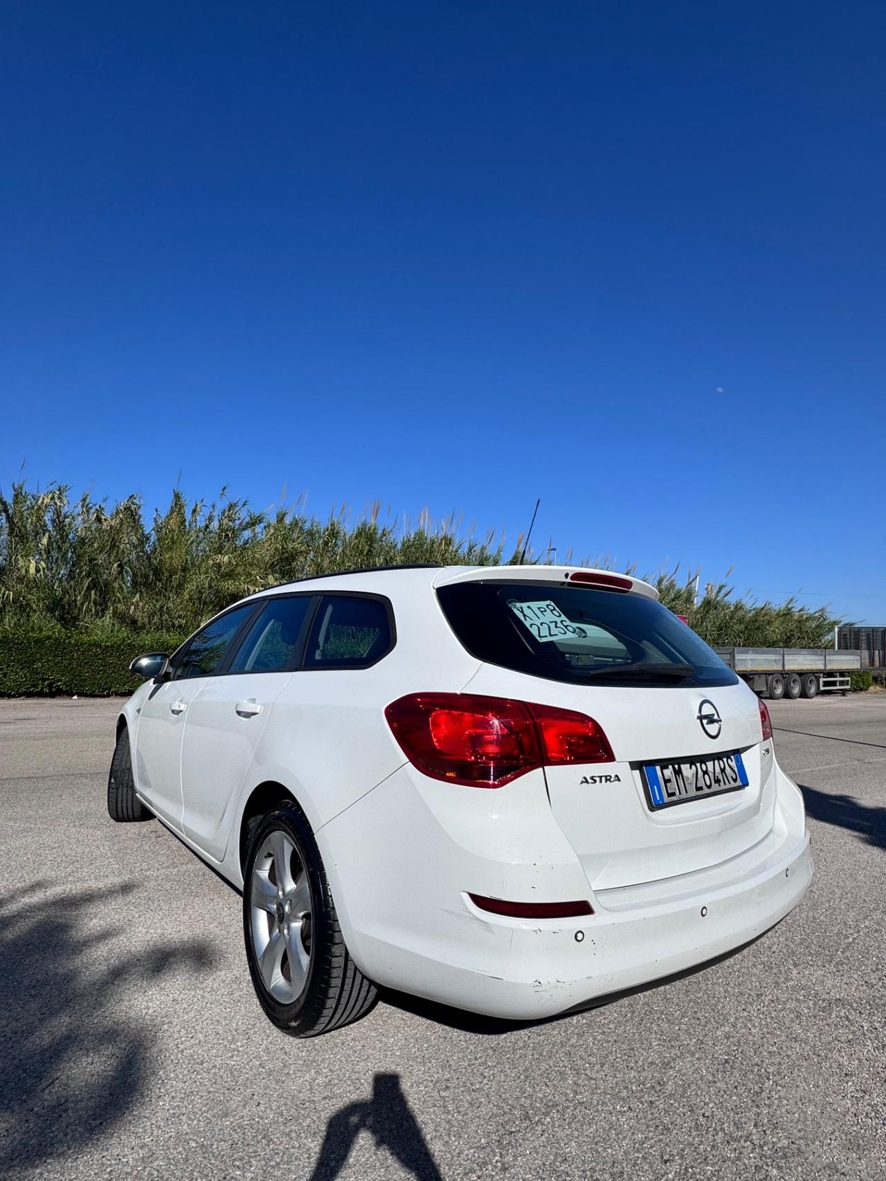 Opel Astra 1.7 cdti 110cv