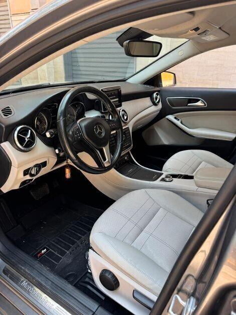 Mercedes-Benz GLA 200d Aut. *FULL OPT.* da VETRINA