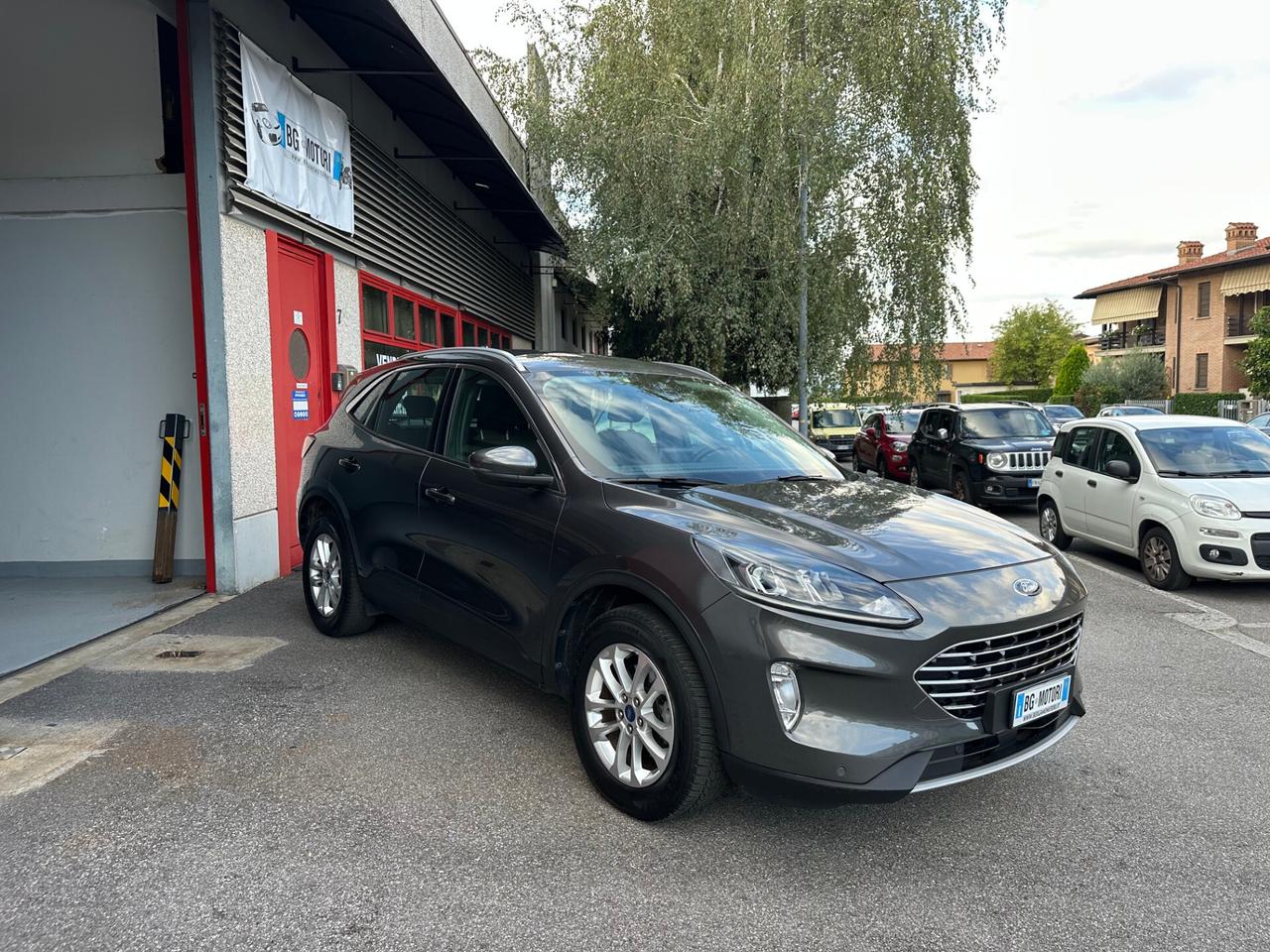 Ford Kuga 2.5 phev Titanium Business 2wd 225cv e-shifter