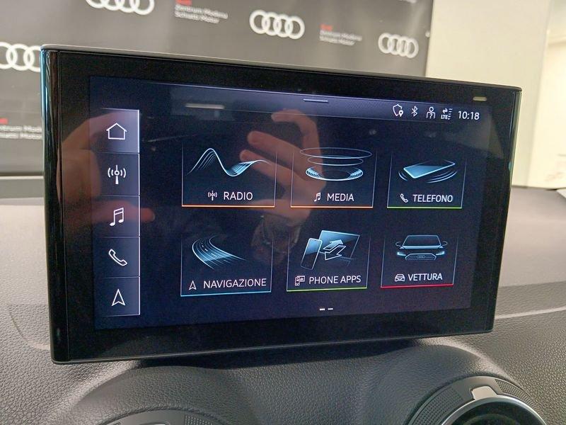 Audi Q2 35 TDI S tronic Identity Black