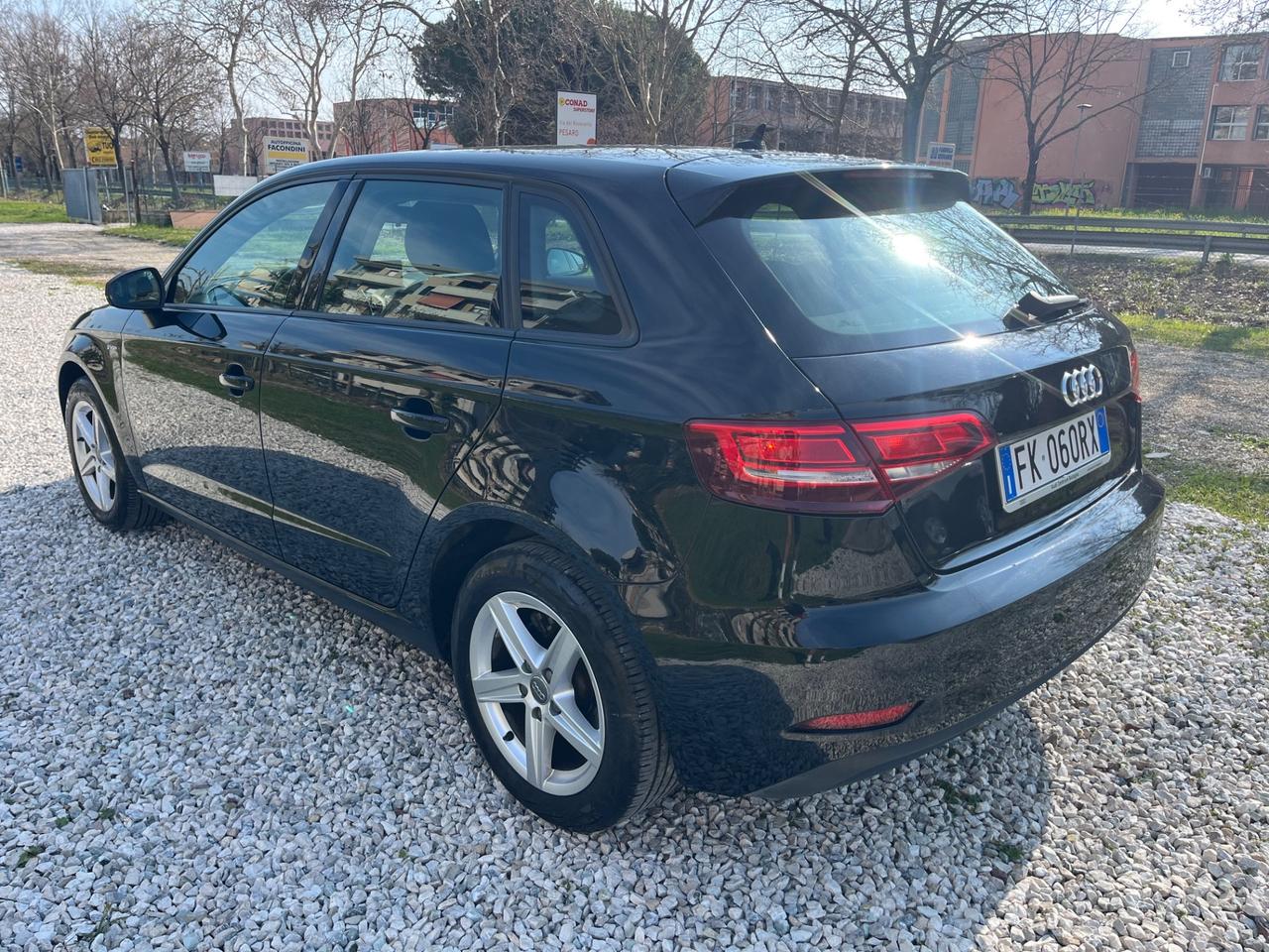 Audi A3 SPB 1.4 TFSI S tronic g-tron Business