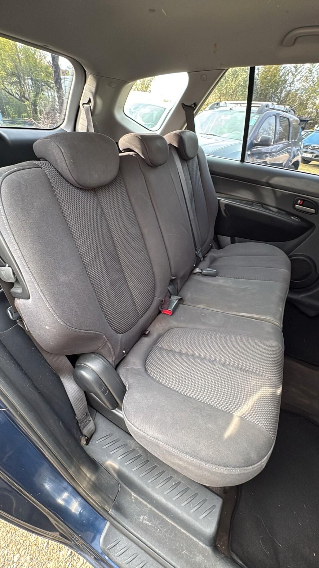 Kia Carens 2.0 16V CRDi 7 POSTI