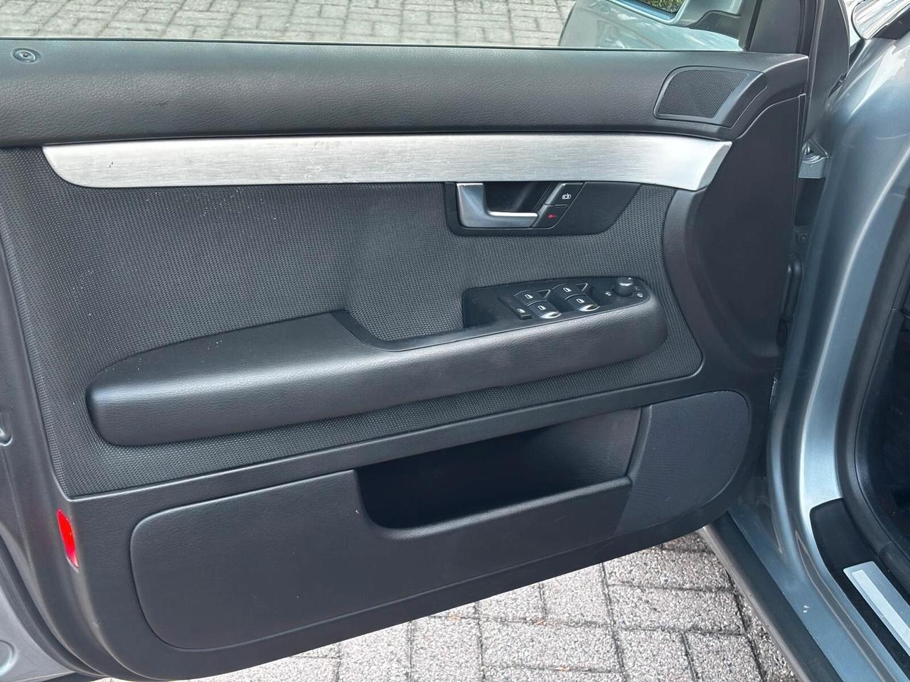 Audi A4 2.0 TDI 143CV F.AP. S-LINE..CELL 393 690 2051 WUATSAPP