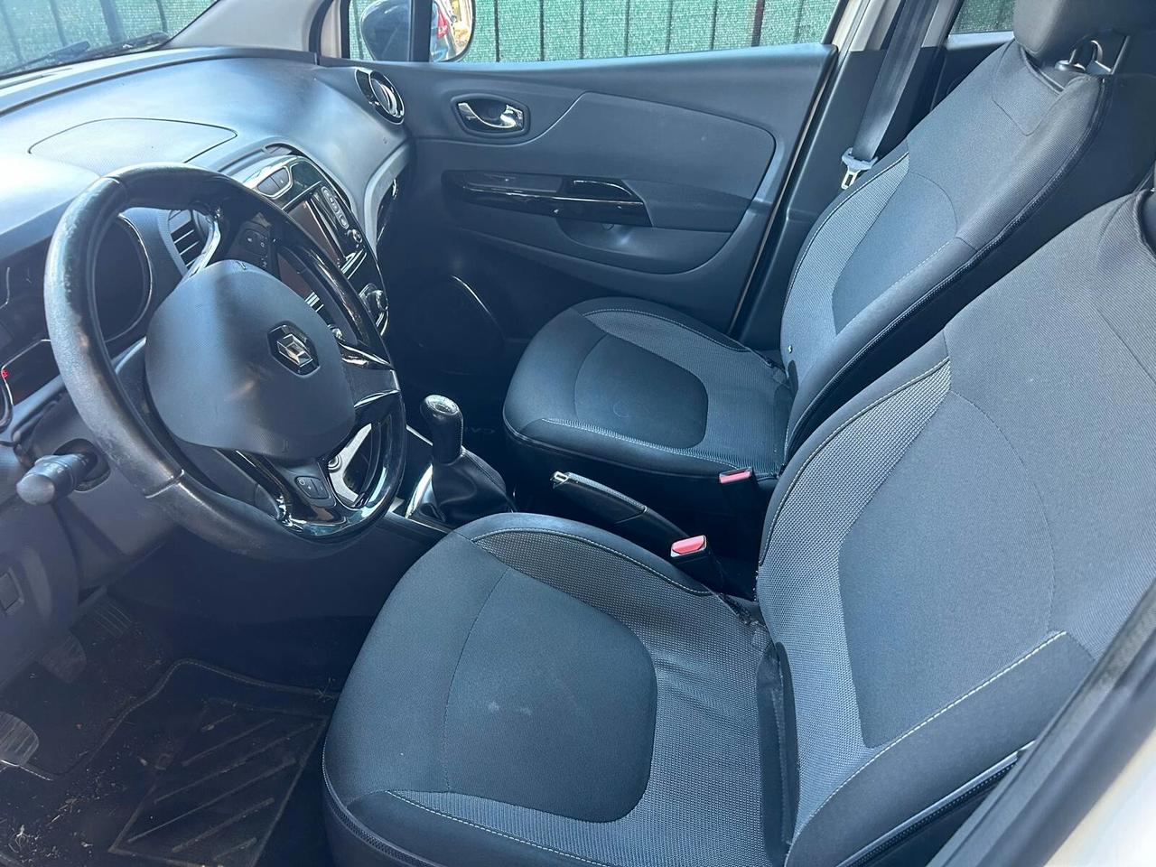 Renault Captur dCi 8V 90 CV full 2016