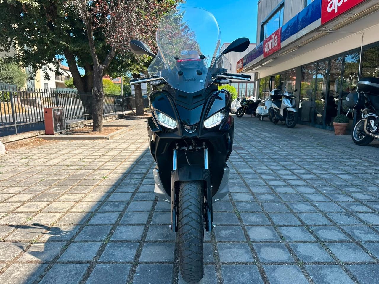 Aprilia SR GT 200