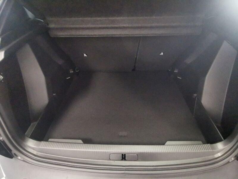 Peugeot 2008 Edition Hybrid 110 e-DCS6