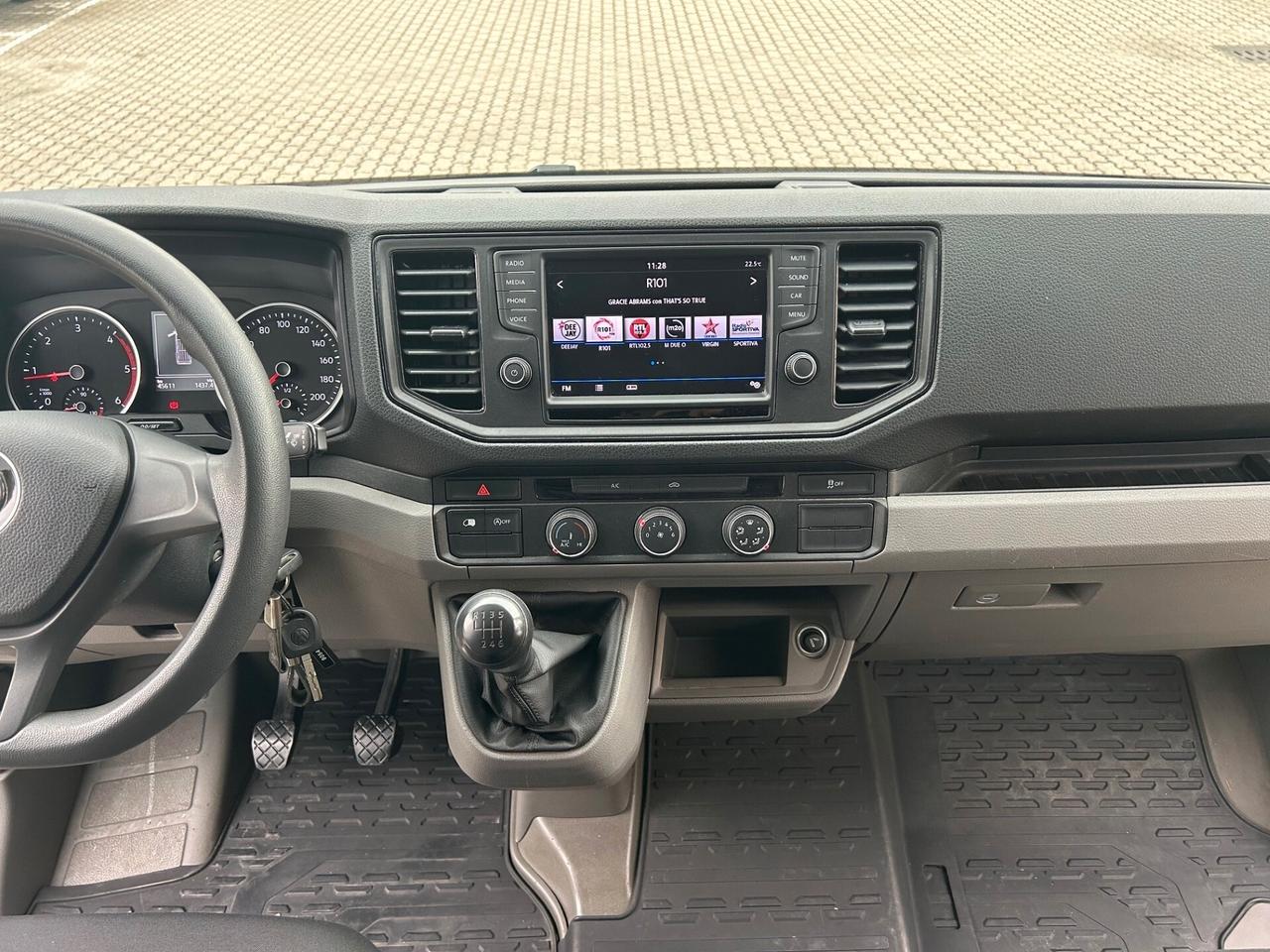 Volkswagen Crafter 35 2.0 TDI 140cv L3H3 PMTA Rampa di carico