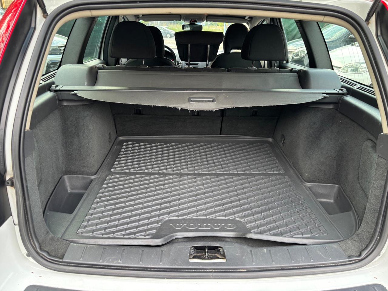 Volvo V50 D2 POLAR OK Neopatentati