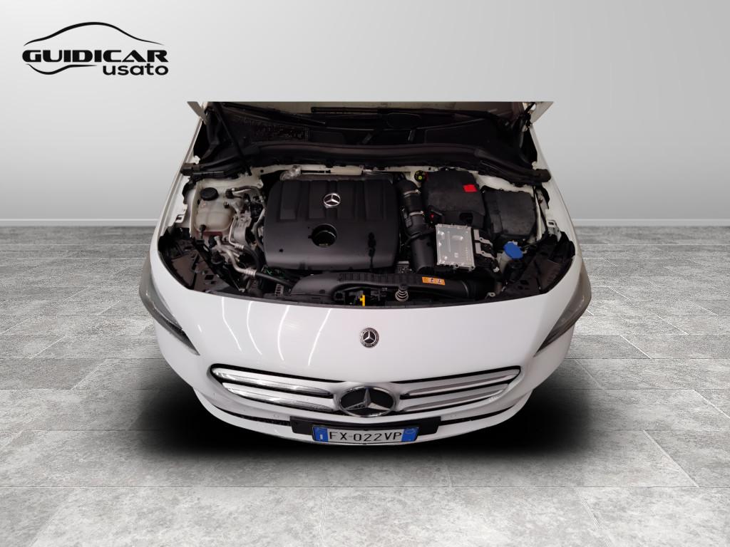 Mercedes-Benz Classe B - W247 2018 - B 180 d Sport Plus auto