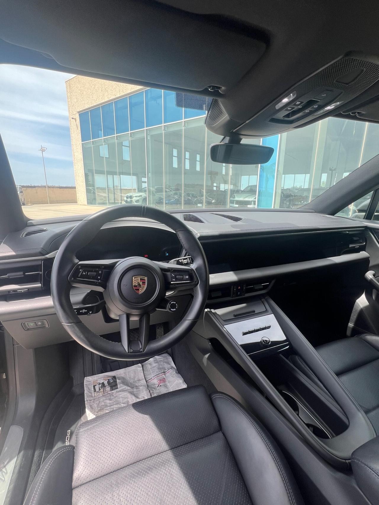 Porsche Macan EV 4 - possibilità noleggio no scoring