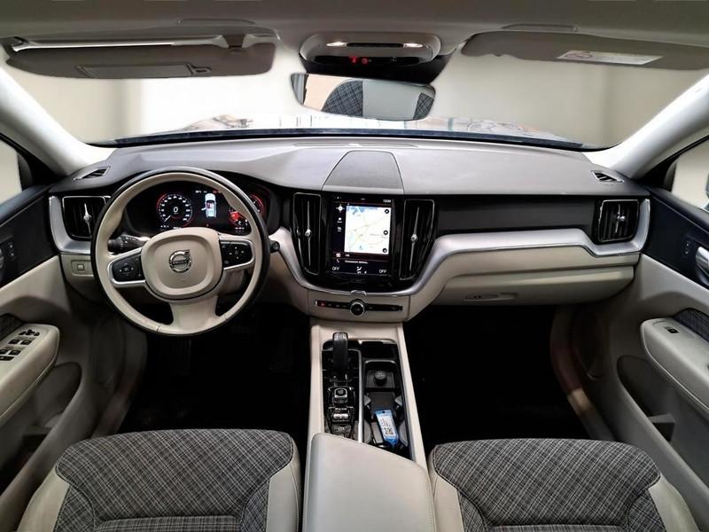 VOLVO XC60 B4 D AWD Geartronic Business Plus