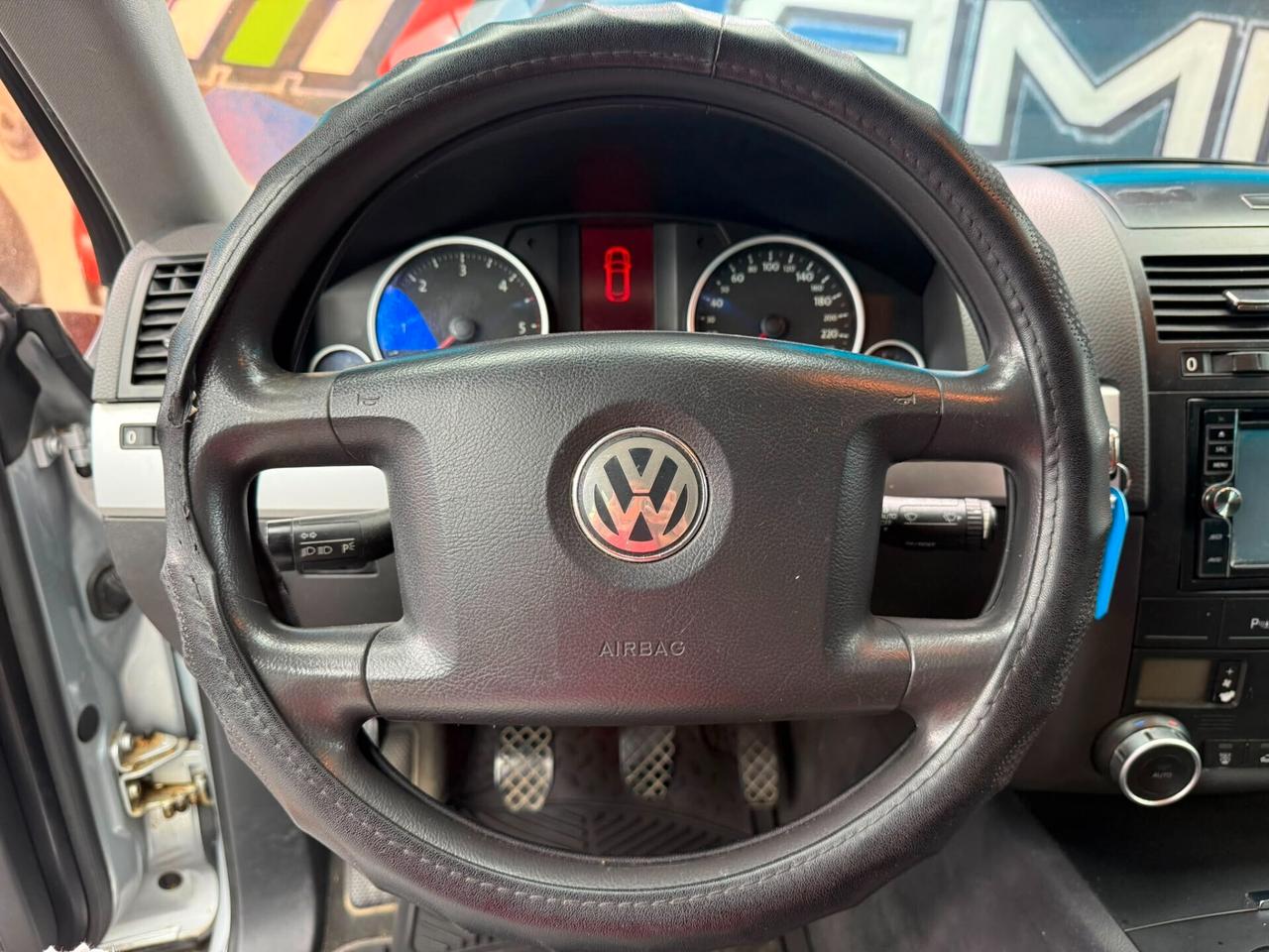 Volkswagen Touareg 2.5 R5 TDI DPF Exclusive (173)
