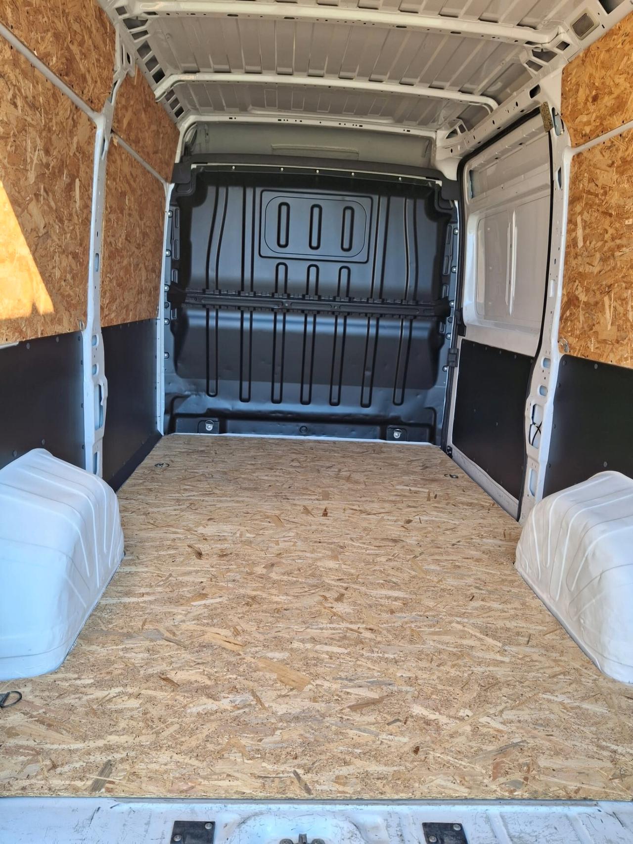 PEUGEOT BOXER FURGONE 3 POSTI DIESEL 2.2 IVA ESPOSTA