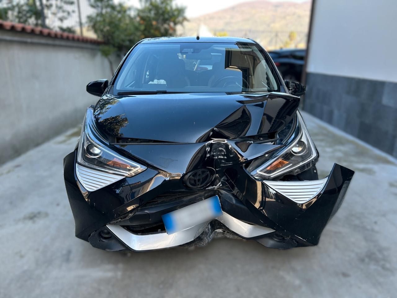 Toyota Aygo 1.0 Benzina 72CV - 2021 Incidentata