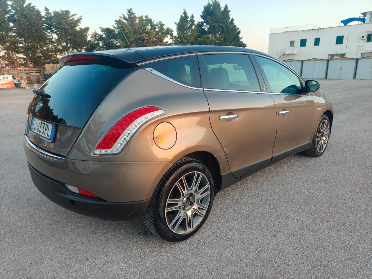 Lancia Delta 1.6 MJT Selectronic Platinum