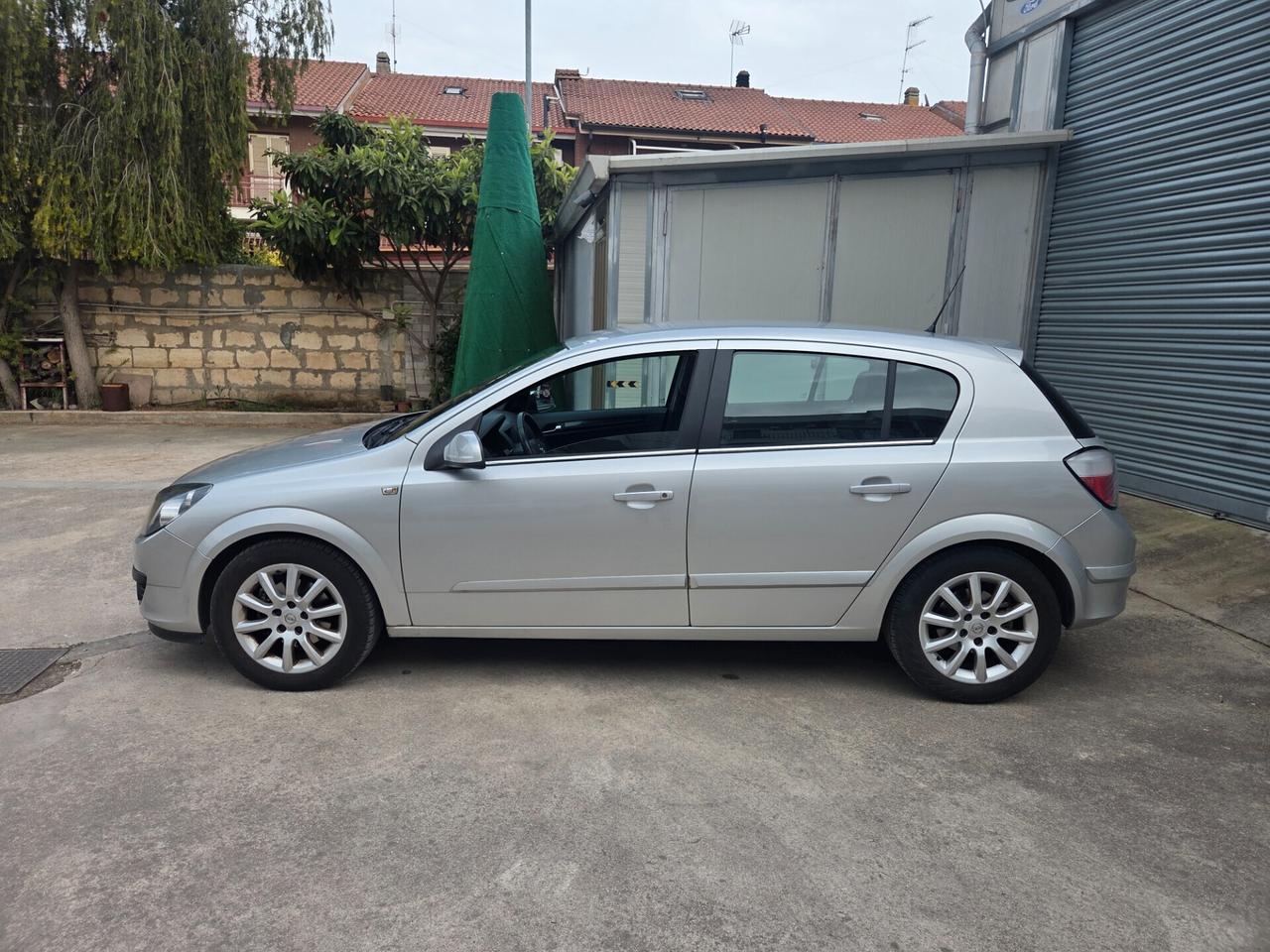 Opel Astra 1.7 CDTI 101CV 5 porte Cosmo