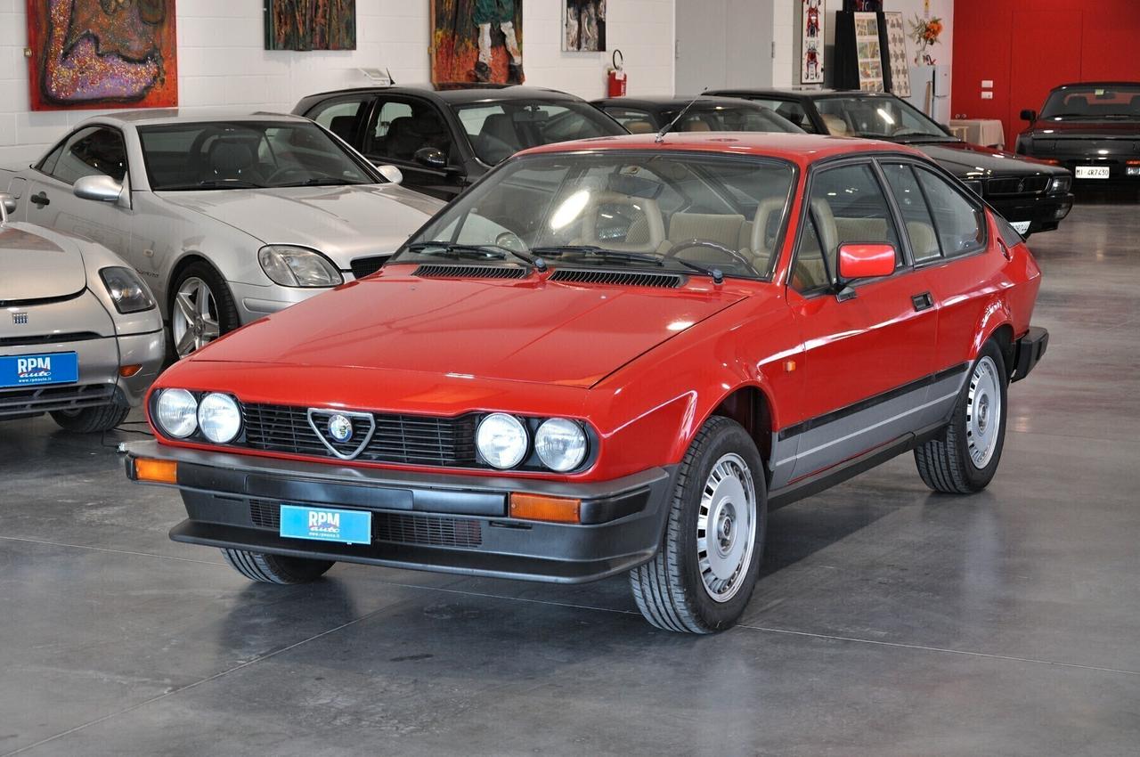 Alfa Romeo Alfetta GTV 2.0
