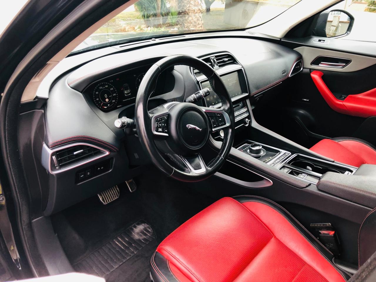 Jaguar F-Type 2.0 D 180 CV AWD CHEQUERED FLAG