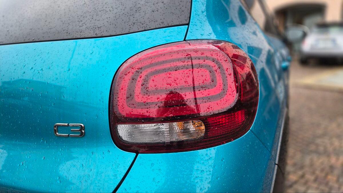 Citroen C3 1.2 puretech Shine s&s 83cv neopatentati