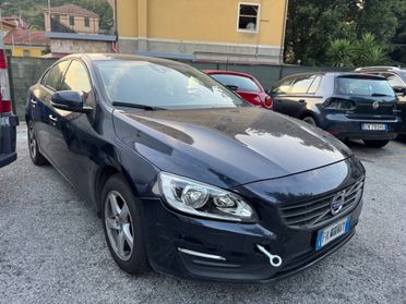VOLVO S60 2.0 120CV MOTORE ROTTO NON PARTE