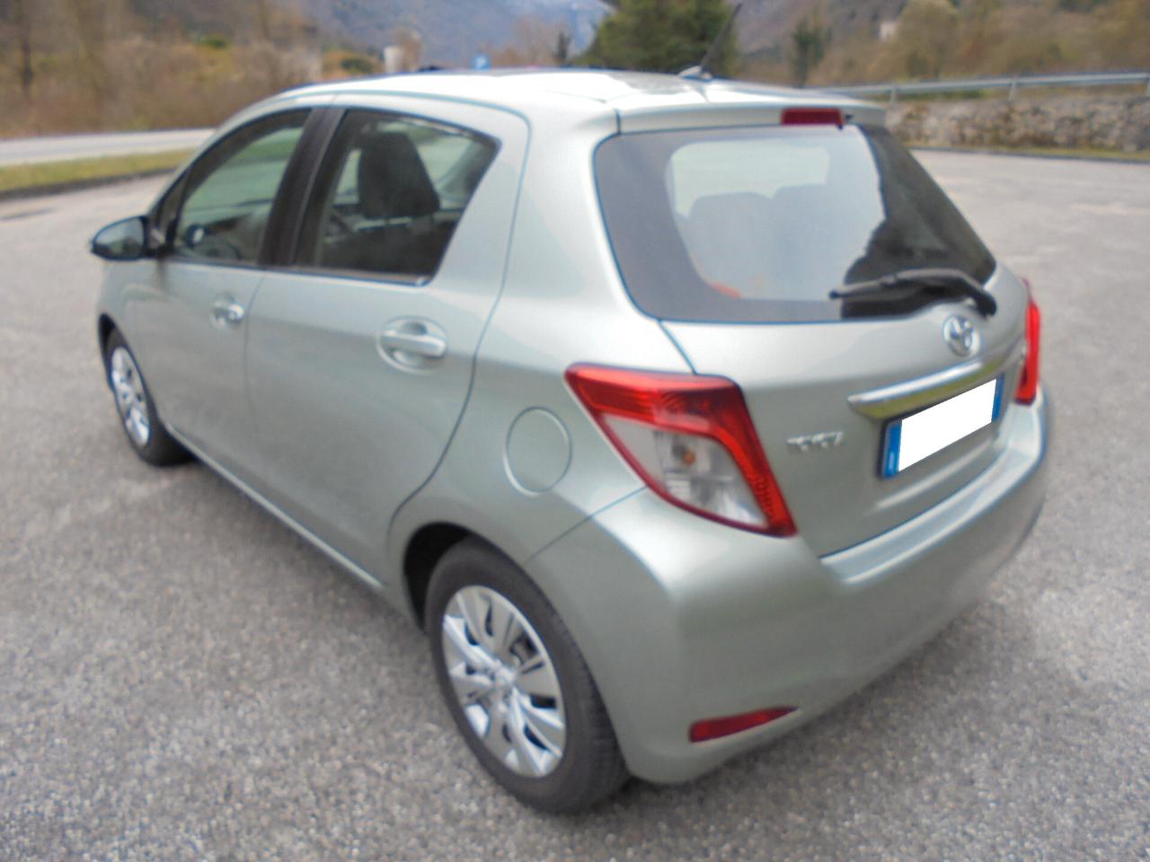 TOYOTA YARIS 1.0 VVT-i ACTIVE – UNIPROPRIETARIO-