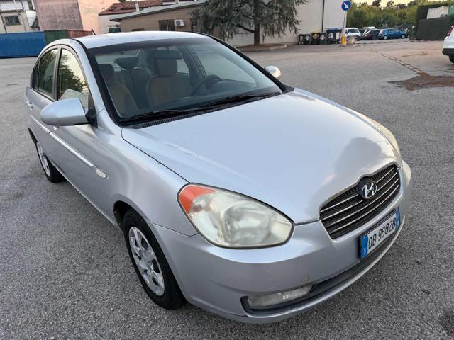 HYUNDAI Accent 1.4 4p. Active senza nessun lavoro da fare