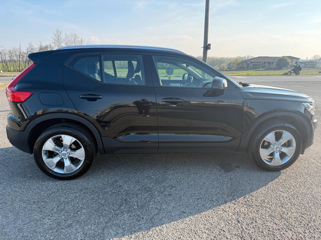 Volvo XC40 T2 Momentum Pro N1 UNICOPROPRIETARIO