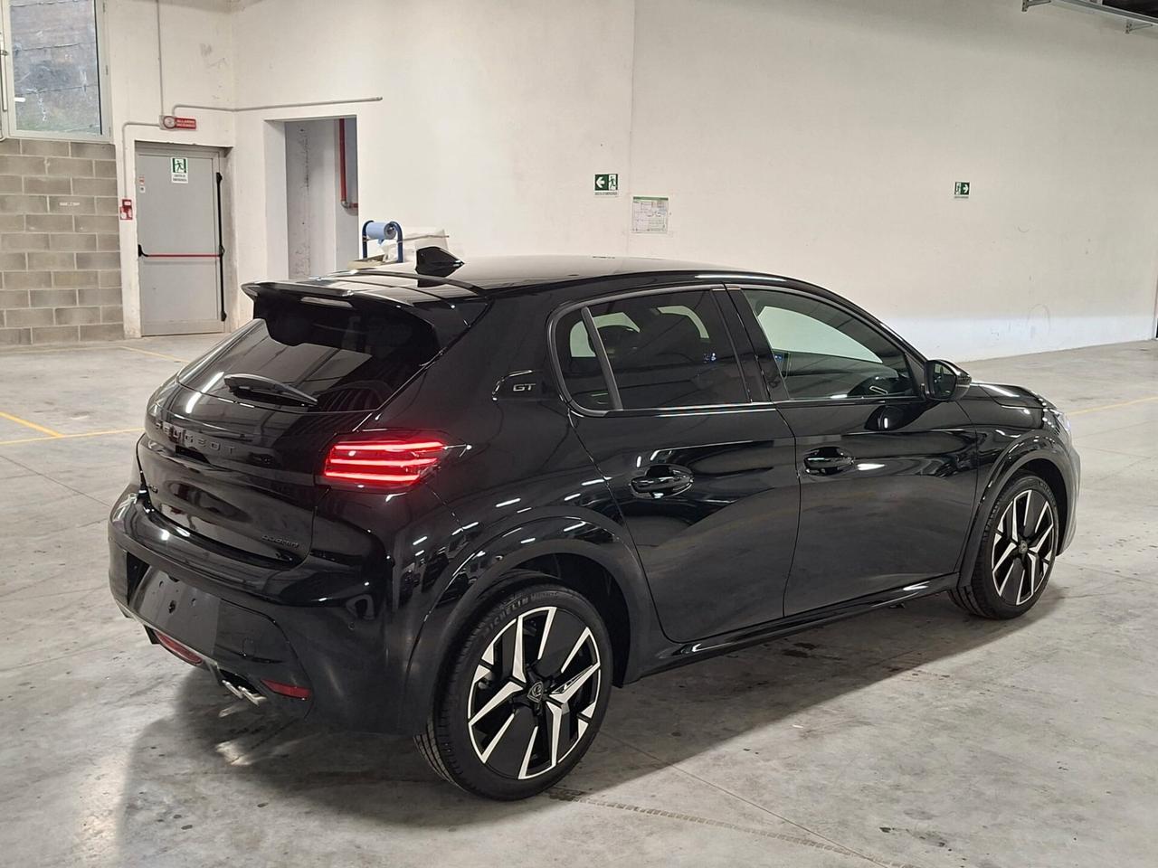 Peugeot 208 1200 mhev Hybrid 136CV GT e-DCS6 Km.0