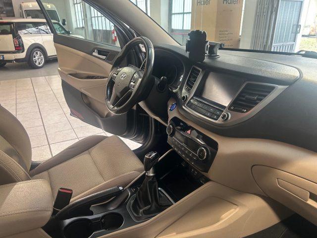 HYUNDAI Tucson 1.7 CRDi XPossible EURO6B - NAVI E RETROC.