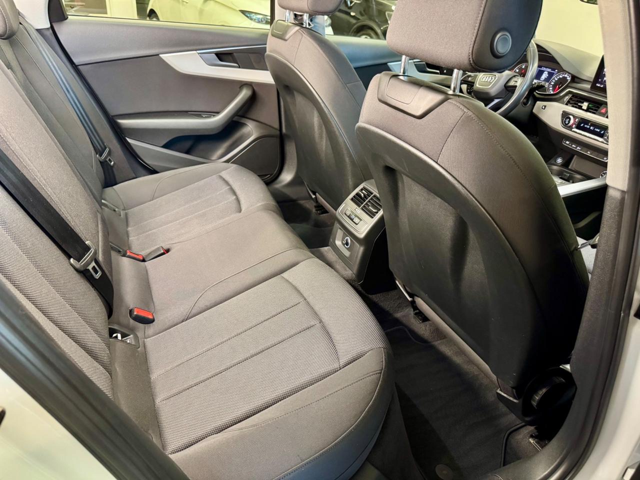 Audi A4 S tronic Sport