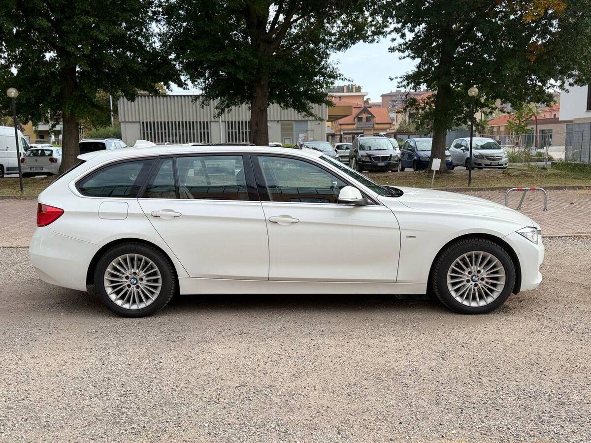 BMW Serie 3 Touring 320d xdrive Luxury navi