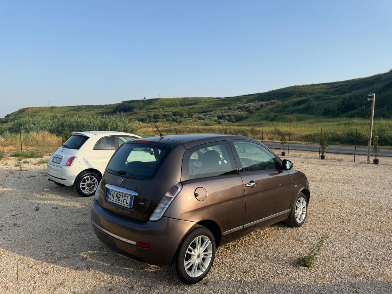 Lancia Ypsilon 1.3 MJT 75 CV 2.999€ PERMUTE