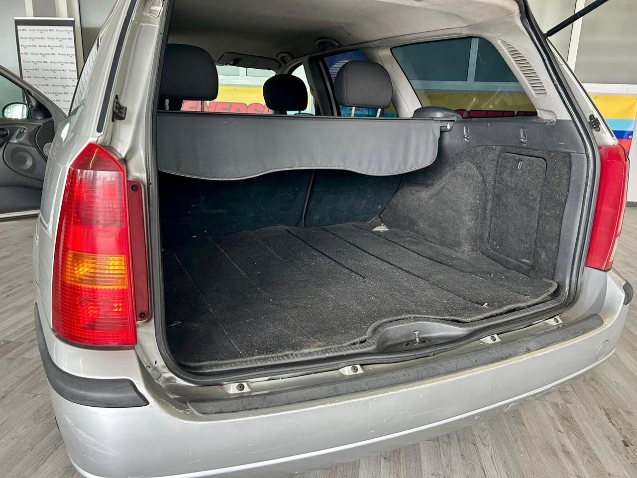 Ford Focus *CLIMATIZZATORE* GPL* VETRI NERI NUOVI* ONESTISSIMA * + CHE ECONOMICA!